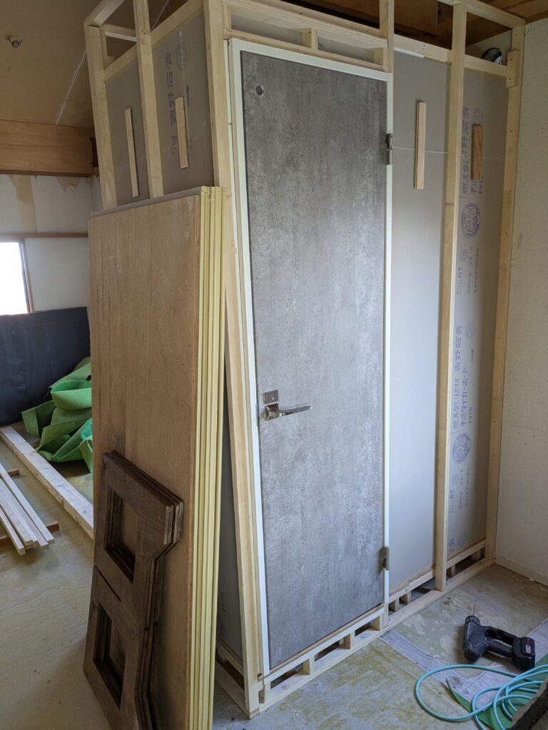 門真市｜事務所にトイレ空間を新設した施工事例