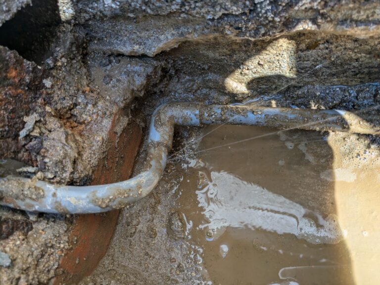 四條畷市 メーター周り漏水修理 施工事例｜迅速対応で安心の水回り