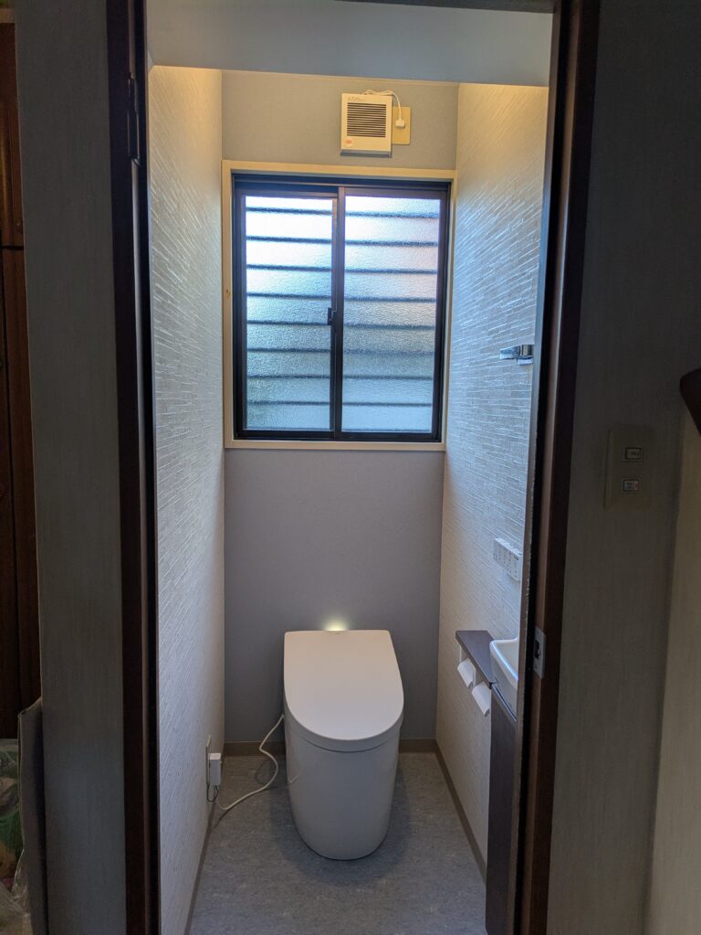 【大東市 トイレリフォーム施工事例】古いトイレを快適空間へリフォームしました